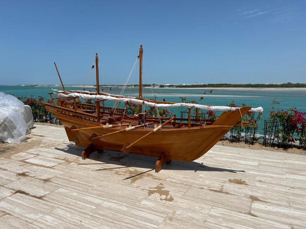 Wood Boat decor